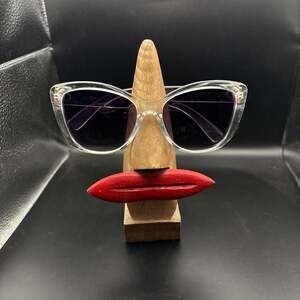 Feisedy Clear Cat Eye Sunglasses, Tinted Lenses — Modern Retro Style